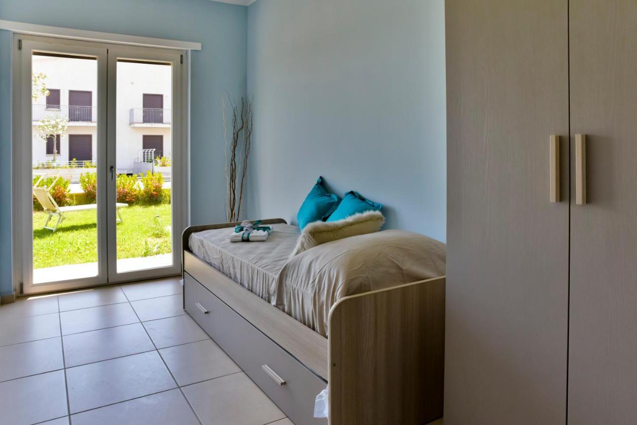 Hyele Accommodation Experience Casal Velino Bagian luar foto