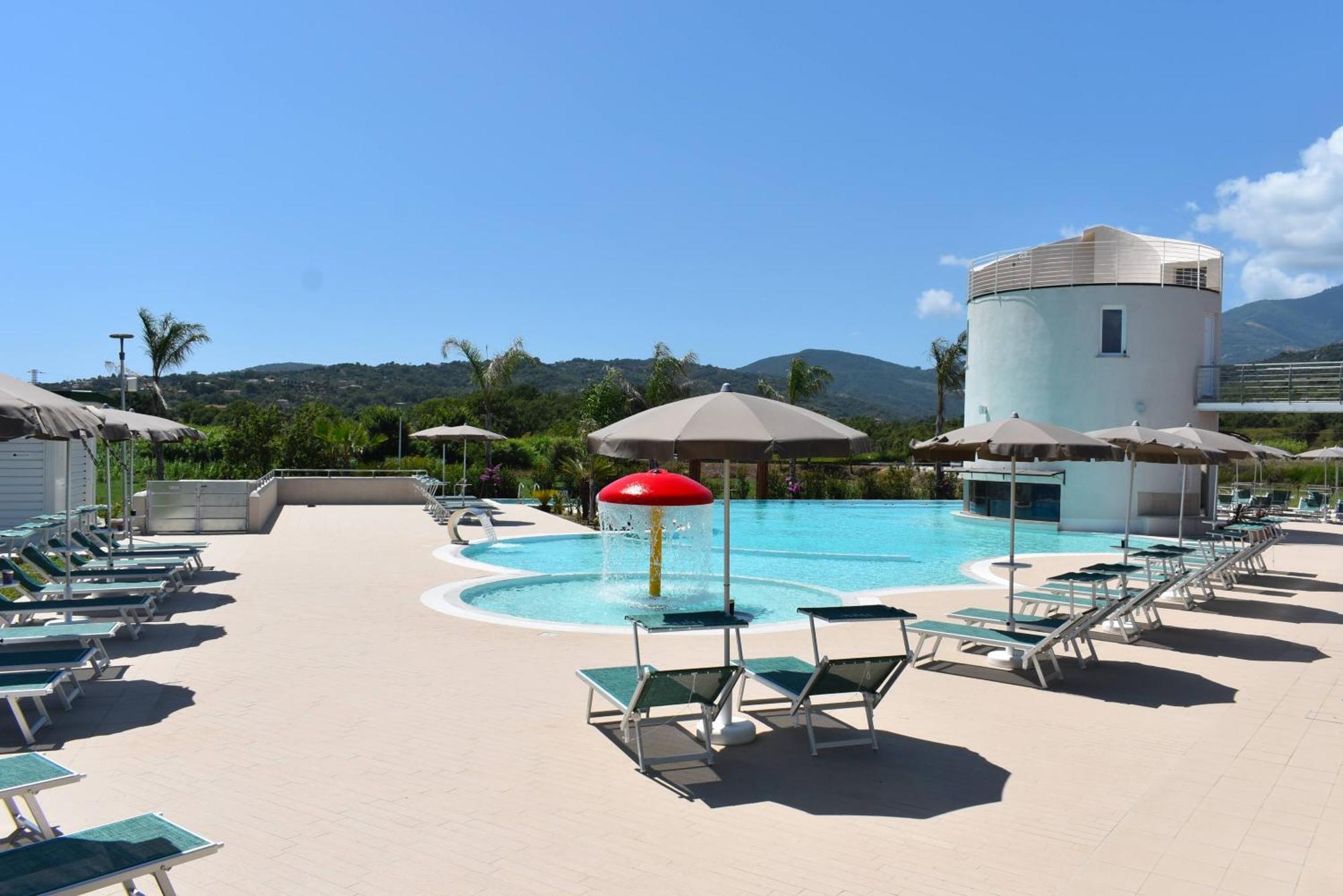 Hyele Accommodation Experience Casal Velino Bagian luar foto