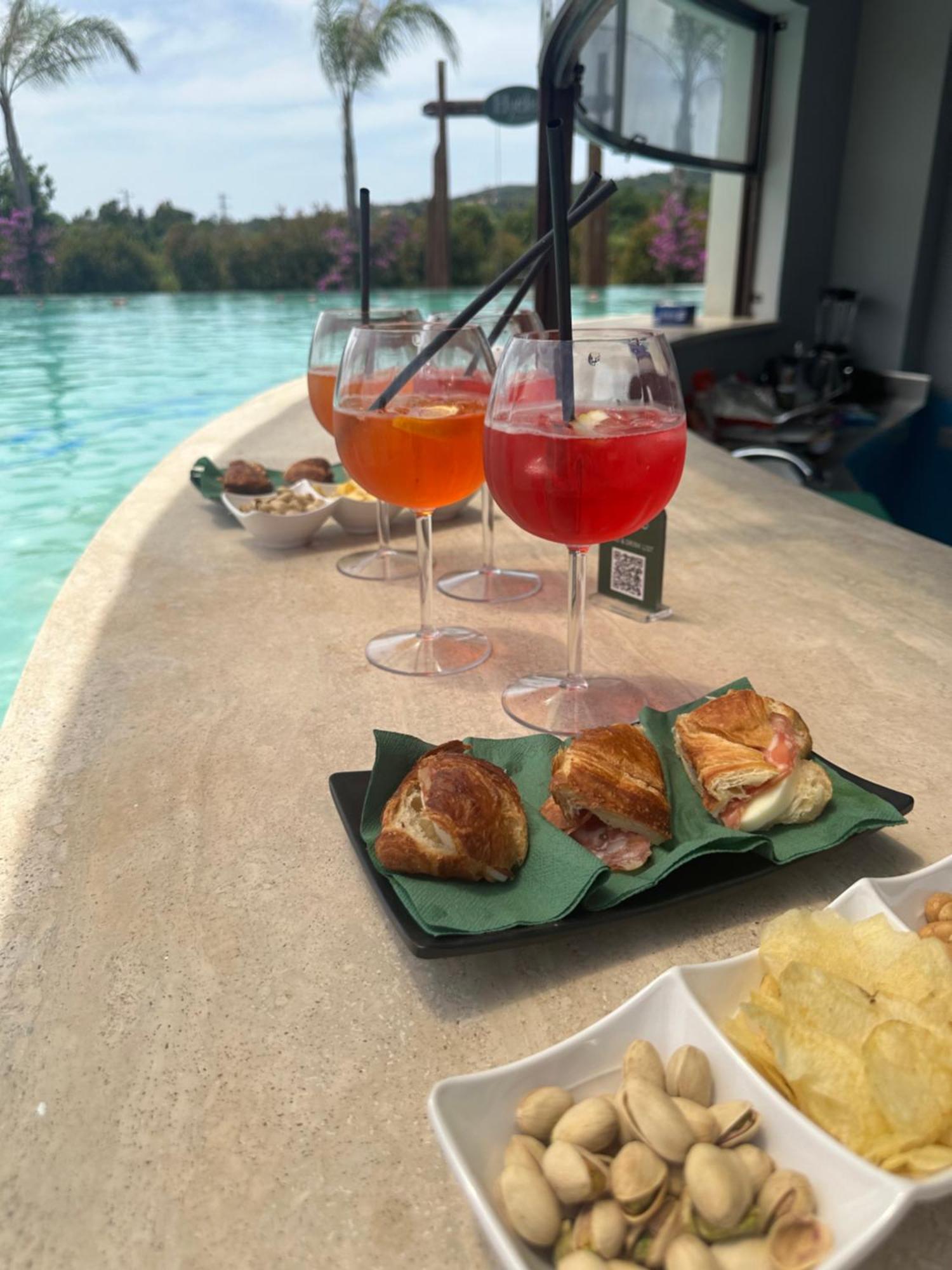 Hyele Accommodation Experience Casal Velino Bagian luar foto