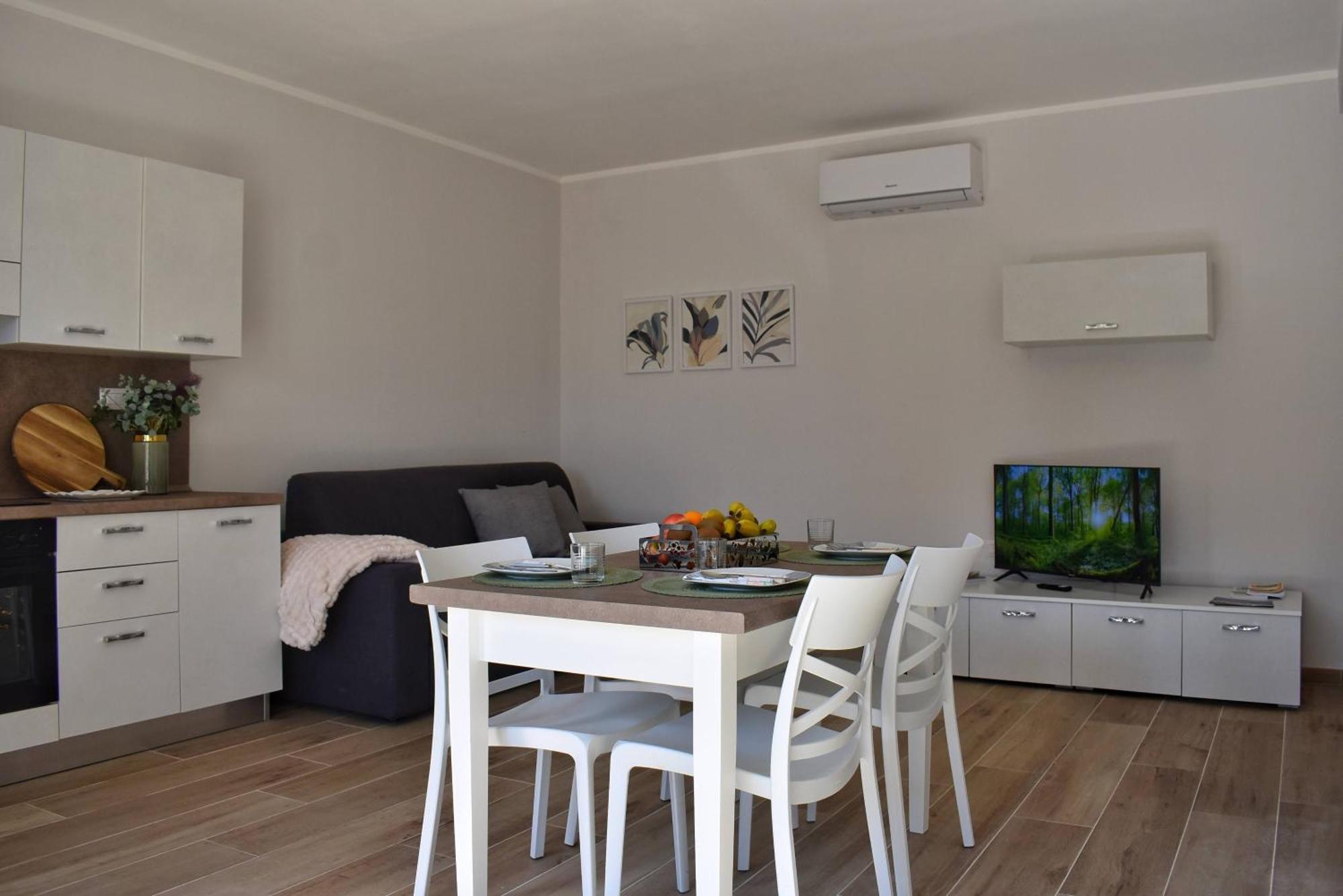 Hyele Accommodation Experience Casal Velino Bagian luar foto