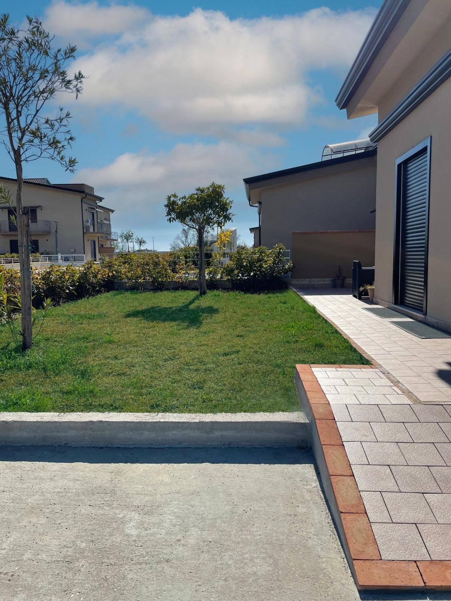 Hyele Accommodation Experience Casal Velino Bagian luar foto